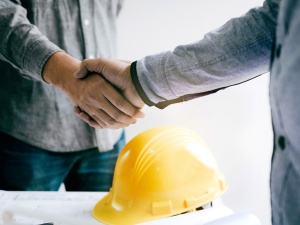Benefits of Partnering With a Roofer With Financing Options